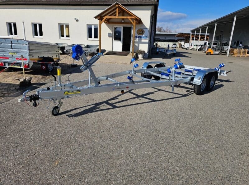 Bootsanhänger BA 2700 R mit Seilwinde, HzG. 2700 kg