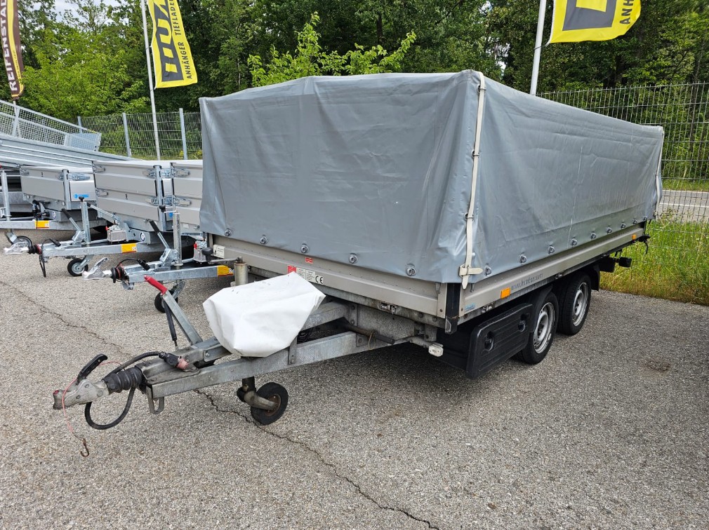 Privatverkauf *GEBRAUCHT* Humbaur Dreiseitenkipper HNK 3000.37- Alu mit Elektropumpe, HzG. 3500 kg